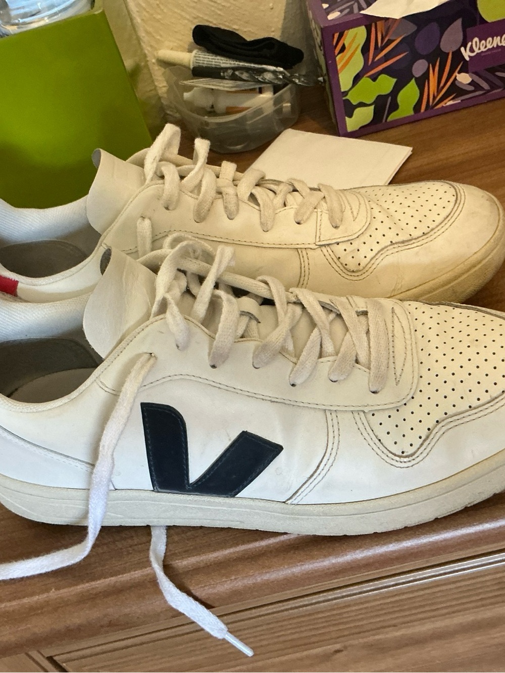 Veja Sneaker V-10 Size 11/44